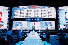 步行者队签下前掘金二队球员，期待NBA新赛季新援表现
